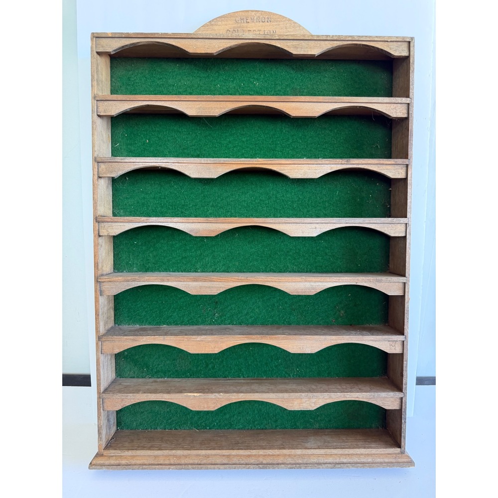 Vintage Chevron Collection Wooden Scalloped Wall Display Shelf Green Felt Back